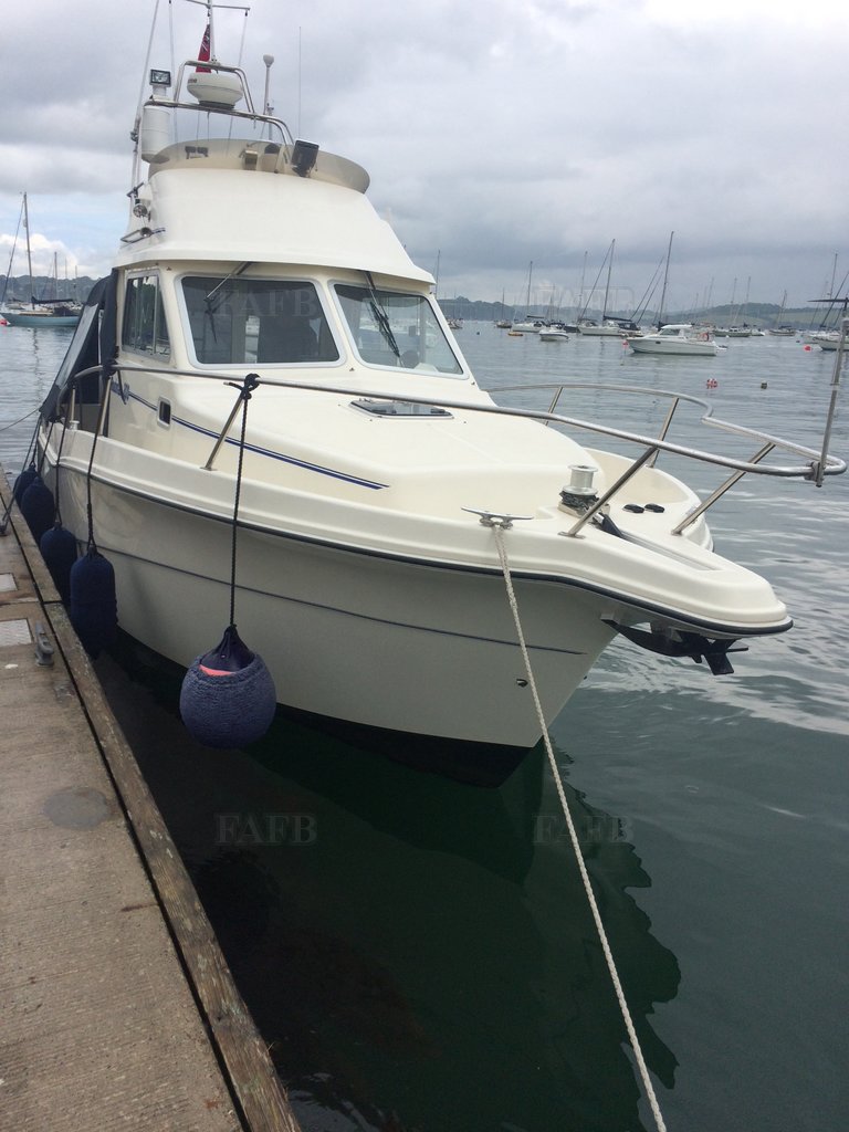 Rodman 800 flybridge